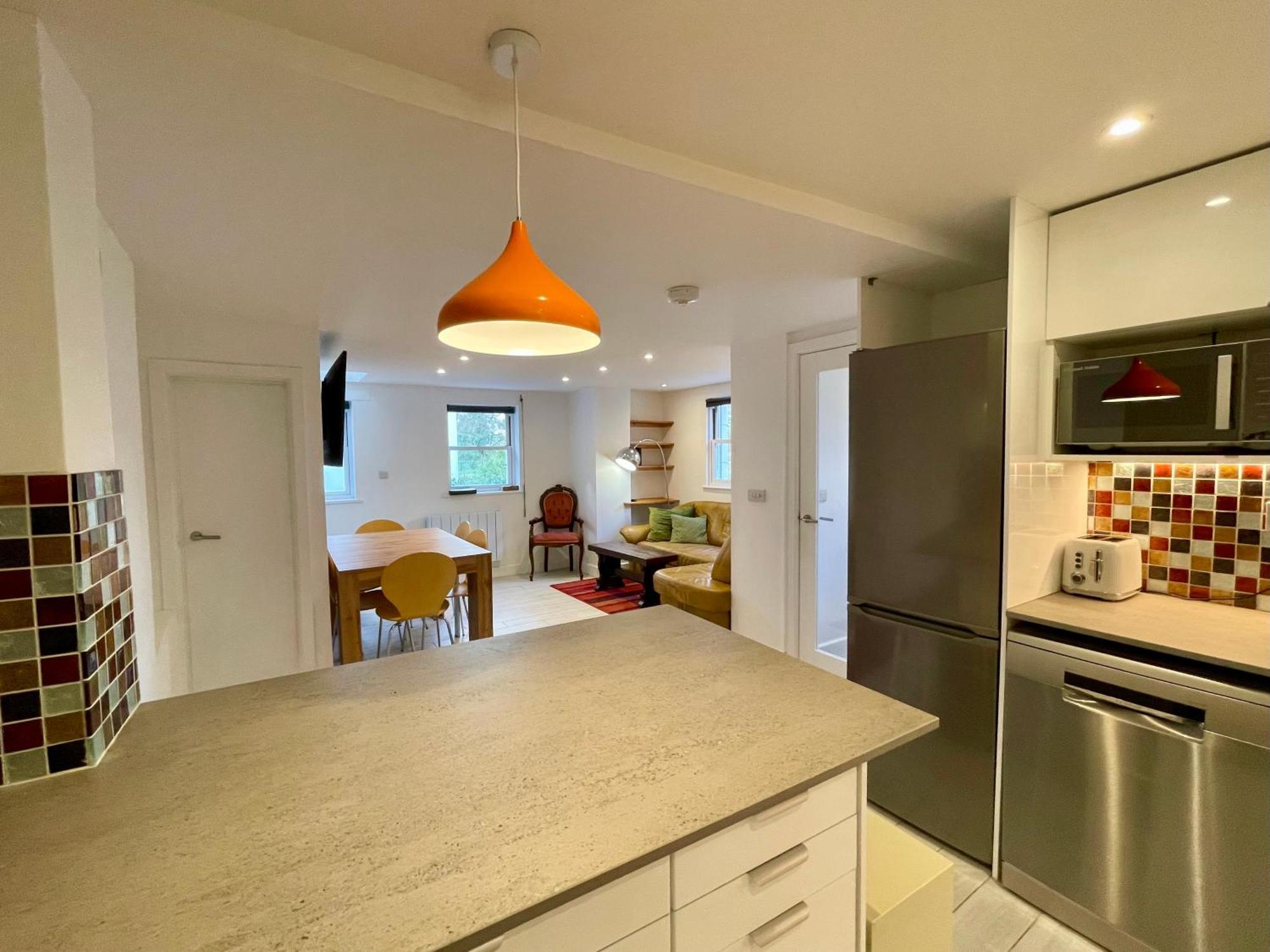 Vernon Place Town Centre, Vernon Cottage 3-Bed With Parking, 1A Vernon Court 2-Bed With Parking, 1B Studio No Parking, Off The High Street Next To Sandford Park Cheltenham Buitenkant foto